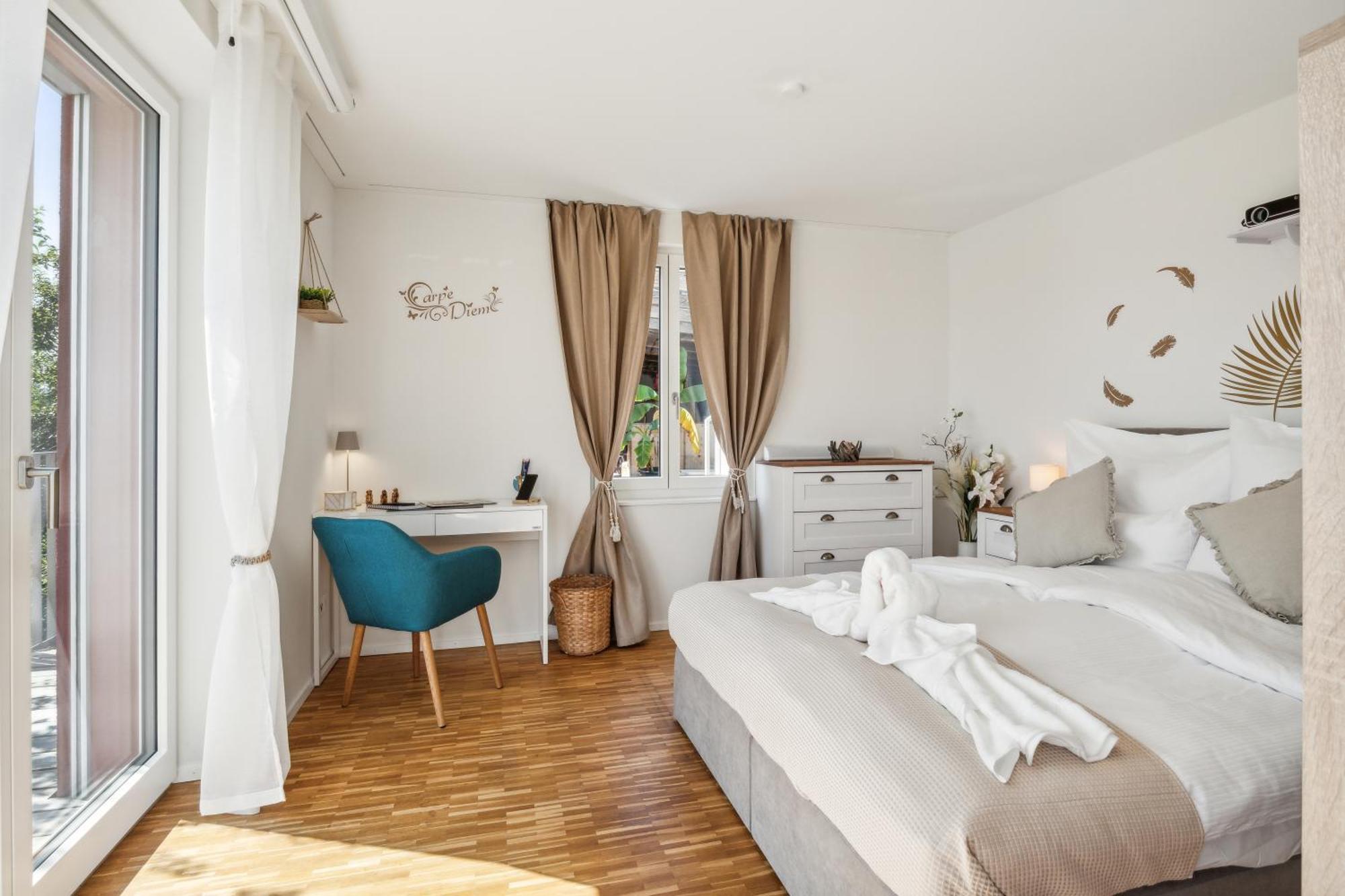 Business I Family Apartment I 1-4 Personen - Aare Blick, Nahe Altstadt I Beamer - 99" Leinwand I Terrassen Lounge Und Parkplatz 布鲁格 外观 照片