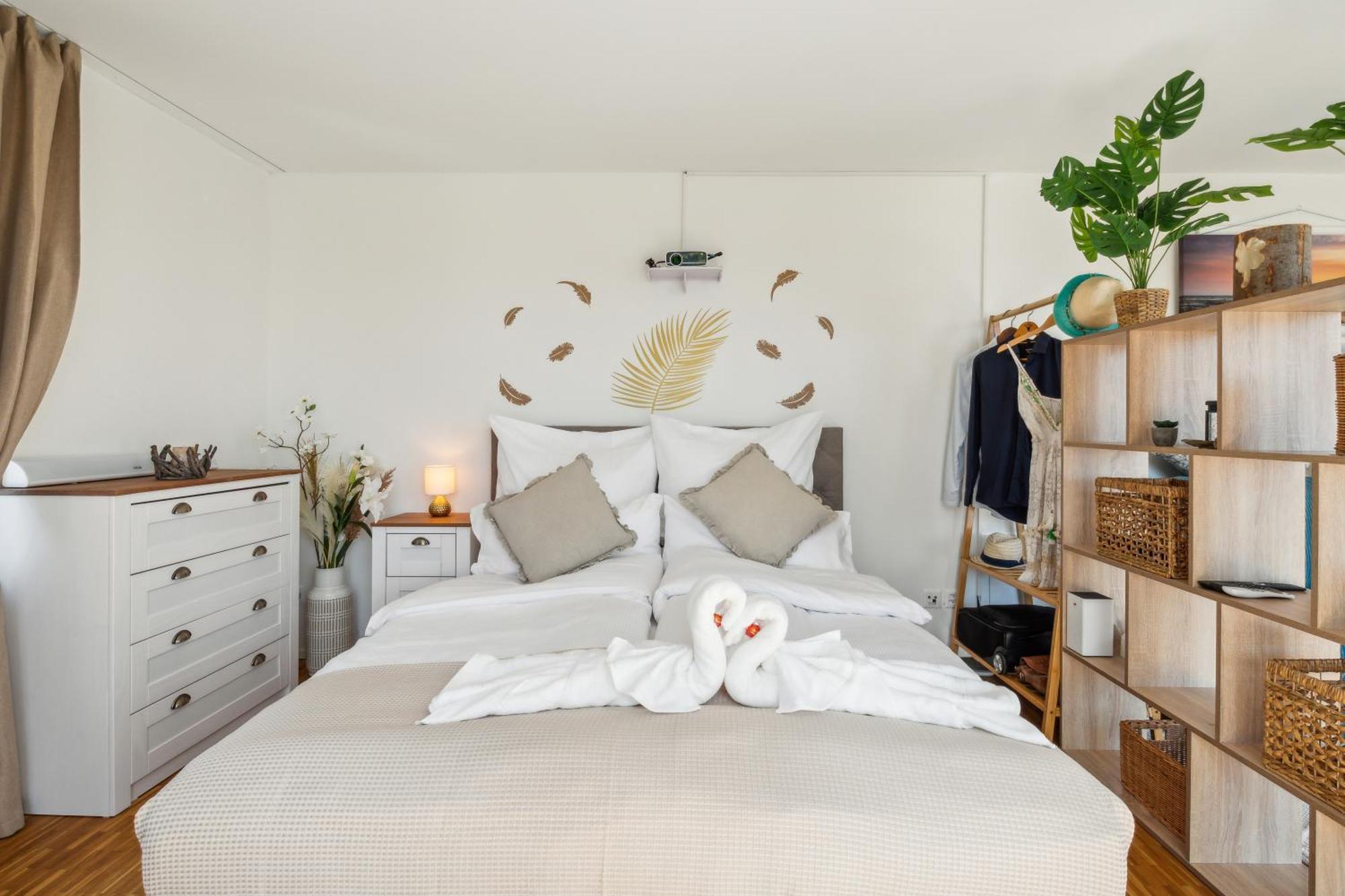 Business I Family Apartment I 1-4 Personen - Aare Blick, Nahe Altstadt I Beamer - 99" Leinwand I Terrassen Lounge Und Parkplatz 布鲁格 外观 照片